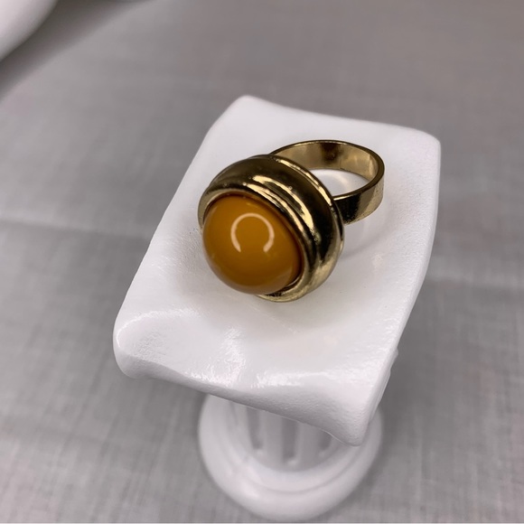 𝅺Vintage Ring Women’s 7 Opaque Caramel Round Cabochon Gold Tone Bohemian - Picture 6 of 8